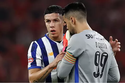 مدافع بورتو: الأهلي خصم قوي.. ونتطلع لتجاوز دور المجموعات